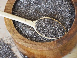 8 Manfaat Chia Seed lengkap dengan Kandungan Gizi dan Efek Sampingnya