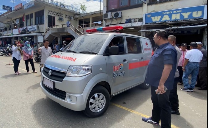 Ketua APEPI Kota Padang Havid Dt Rangkayo Basa mengucapkan terima kasih atas bantuan ambulans yang digagas Andre untuk para pedagang di Pasar Raya.