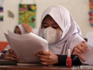 Sekolah Bisa Hentikan PTM Jika Ada Kasus Covid-19, Ini Aturan Terbarunya