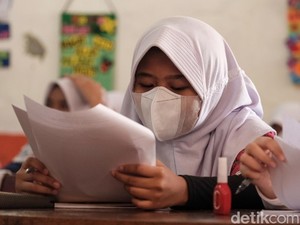 Ada Covid Varian Baru, Sekjen Kemendikbud Minta Masker Tetap Dipakai di Kelas