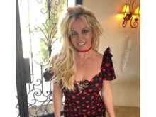 Britney Spears Keluar Rehab, Udah Bisa Ngiter Naik Mobil Lagi