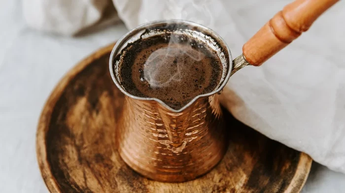 Budaya minum kopi di dunia 7 Cara Unik Minum Kopi di Berbagai Negara, Bisa Jadi Inspirasi!