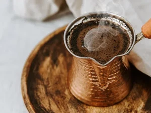 7 Cara Unik Minum Kopi di Berbagai Negara, Bisa Jadi Inspirasi!