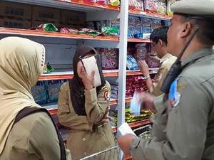 Bukan WFA, Ini Sih PNS Keluyuran di Jam Kerja Namanya!