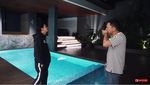 10 Potret Dapur Arief Muhammad dengan Pemandangan Kolam Renang