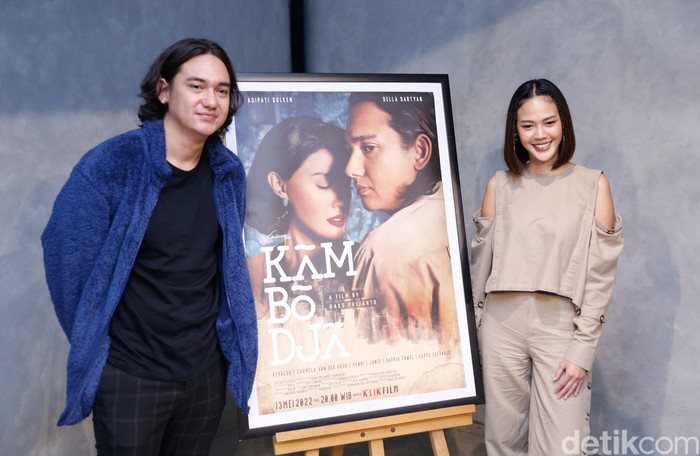 Della Dartyan, Adipati Dolken, dan Rako Prijanto Della Dartyan, Adipati Dolken, dan Rako Prijanto di acara media gathering Film Kambodja, kantor Falcon Pictures Duren Tiga, Jakarta Selatan (11/5/2022) .