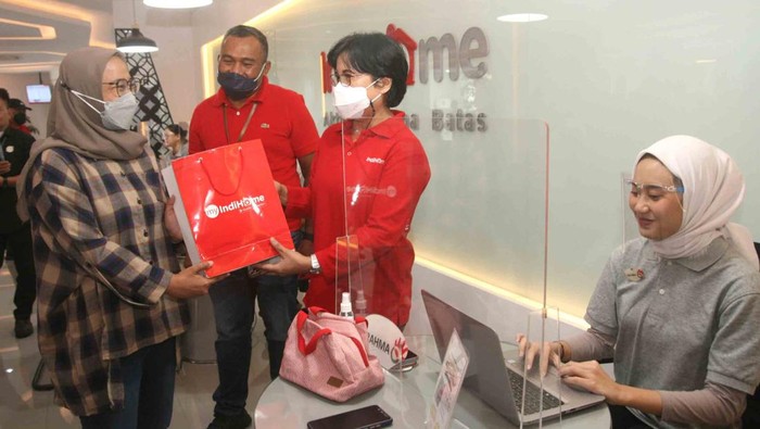 Inovasi Pelayanan Satu Pintu Berbasis Metaverse PT Telkom Indonesia meluncurkan inovasi plasa telkom digital untuk pelanggan setia Indihome.