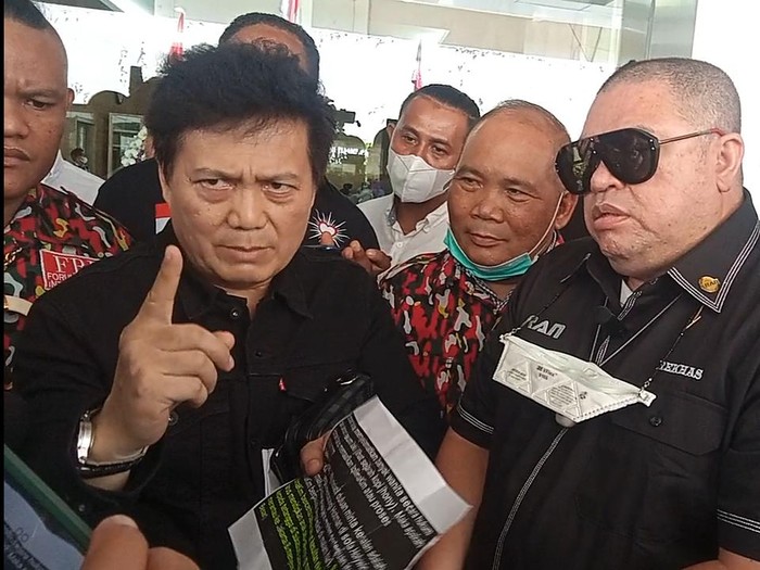 mantan suami Iqlima Kim datang ke Kementerian PPA.