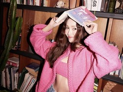 8 Potret Jessica Jung Sindir Member SNSD Usai Didepak, Rilis Novel Fiksi