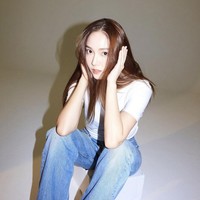 Kakak dari Krystal Jung itu merintis bisnis fashion di tengah perjalanan kariernya. Hingga pada 2014, Jessica mengungkap bahwa dia didepak dari Girls’ Generation. Foto: dok. Instagram @jessica.syj