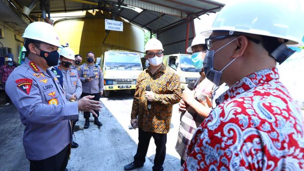Kapolri Jenderal Listyo Sigit memantau implementasi kebijakan larangan ekspor minyak goreng dan CPO