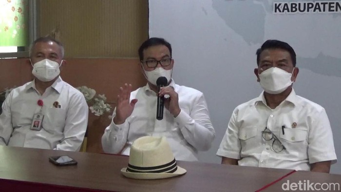 Kepala BKKBN Hasto Wardoyo saat memberikan keterangan di Kantor Bupati Subang, Kamis (12/5/2022).