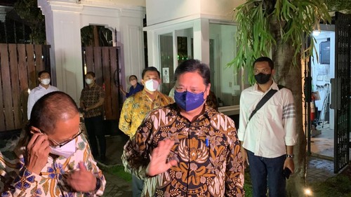 Ketum Golkar Airlangga Hartarto bertemu dengan Ketum PAN Zulkifli Hasan dan sejumlah pimpinan parpol di Jakpus