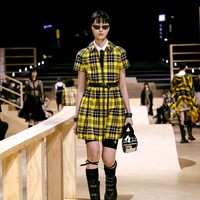 Dior mengadakan peragaan busana musim gugur 2022 di Ewha Womans University, Republik Korea, 30 April 2022. Foto Dok. Dior.