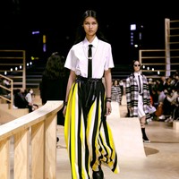 Dior mengadakan peragaan busana musim gugur 2022 di Ewha Womans University, Republik Korea, 30 April 2022. Foto Dok. Dior.