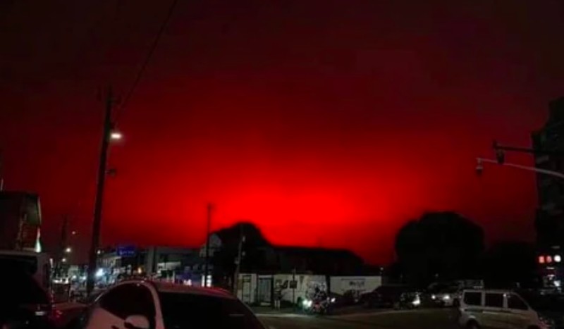 langit merah