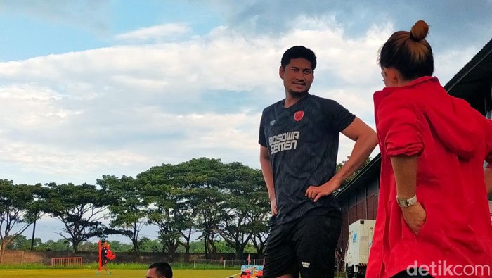 Latihan hari kedua PSM Makassar yang dihadiri dua pemain baru, salah satunya Abdul Rahman Sulaeman.
