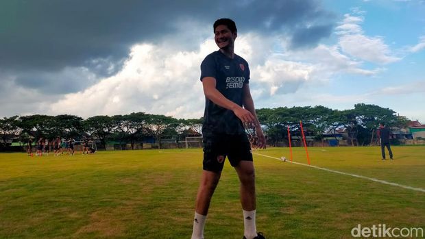 Latihan hari kedua PSM Makassar yang dihadiri dua pemain baru, salah satunya Abdul Rahman Sulaeman.