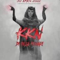 Ketika Scarlet Witch bergabung di film KKN Desa Penari. Nggak cuma jadi jago menari, karakter Badarawuhi bisa-bisa jadi jago menyihir juga. Foto: Instagram/@awisuryad