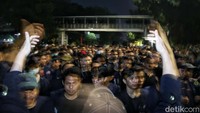 Seperti diketahui, demo besar mahasiswa pada 1998 itu akhirnya membuat Presiden Soeharto resmi mengundurkan diri.
