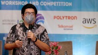 Kegiatan hands on workshop ini merupakan pelatihan membuat solusi IoT berbasis modul IoT yang diadakan di 5 kota, yaitu Bandung, Bali, Yogyakarta, Surabaya, dan Jakarta yang hasilnya akan dikompetisikan untuk mencari solusi IoT buatan dalam negeri.