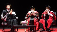 Berdasarkan keputusan dewan akademik Seoul Institute of The Arts, Megawati dianugerahi penghargaan Ketua Guru Besar Kehormatan atas pengakuan karya-karya luar biasa di bidang politik dan sosial pada disiplin ilmu kebijakan seni dan ekonomi kreatif.  