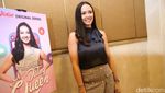 Potret Modis Nadine Alexandra dengan Rok Mini