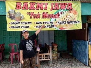 7 Warung Makan Ini Punya Nama Nyeleneh, Netizen Geleng-geleng Kepala