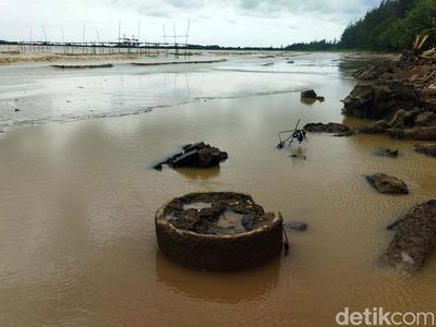 Pantai Sepanjang 17 Km di Pandeglang Keruh, Ada Apa?