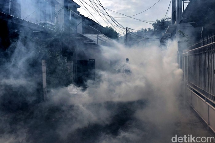 Pengasapan Nyamuk Sambut Musim Kemarau