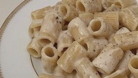 Sepertinya Dhyaz sedang ngidam makan pasta nih. Ia terlihat mengunggah foto pasta dengan saus creamy yang memanjakan lidah.