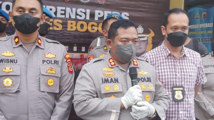 Polisi merilis penangkapan tersangka penculikan anak di Bogor hingga Jaksel, Kamis (12/5/2022).