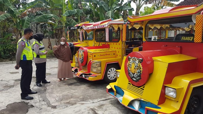 Polres Sukoharjo memberikan imbauan kepada pemilik kereta kelinci agar tidak mengoperasikannya di jalan raya