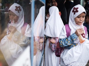 3 Kasus Omicron Berusia 5-12 Tahun, PTM Setop Lagi atau Lanjut?