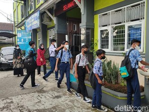 PTM 100 Persen 17 Mei Tergantung Wilayah, Cek Aturan Terbaru SKB Menteri