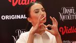 Comeback! Duck Face Raline Shah yang Bikin Kangen