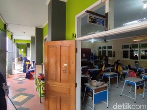 Bahagianya Siswa di Ciamis Sekolah Tatap Muka Lagi