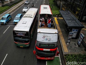 Bus Wisata TransJ Laris Manis Selama Libur Lebaran
