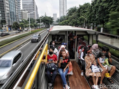 Bus Wisata TransJakarta Kembali Beroperasi, Netizen Senang...