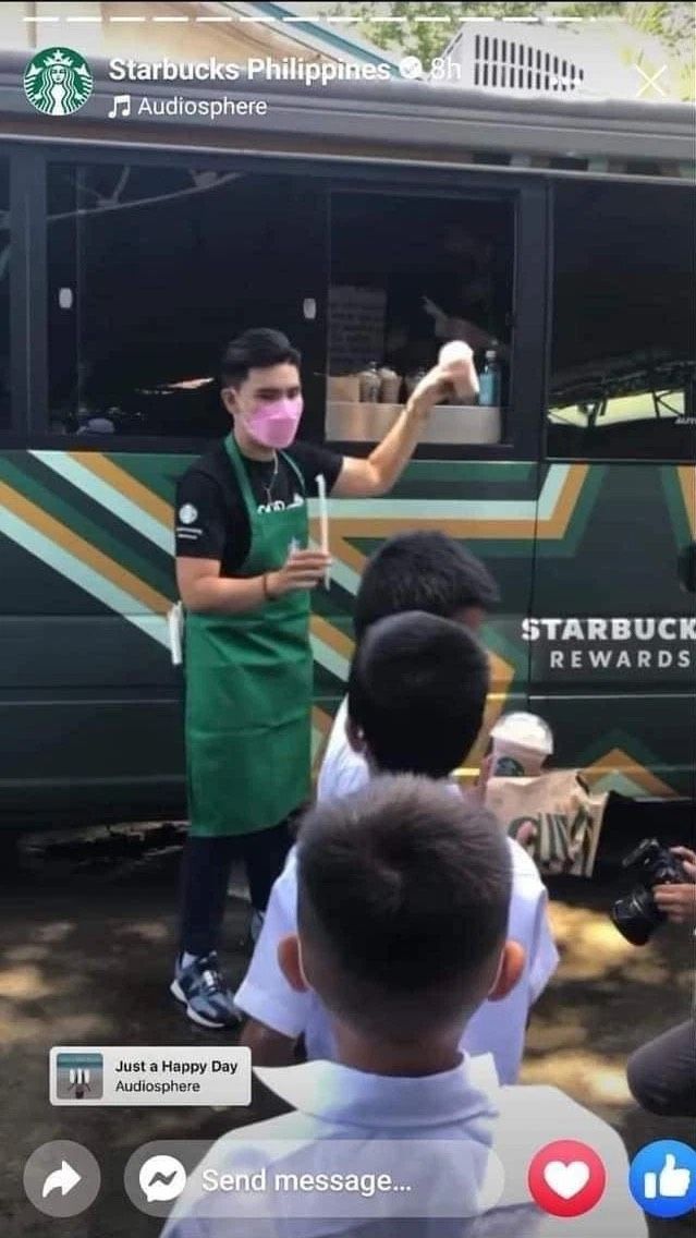 Truk Starbucks untuk Murid SD di Filipina Ini Bikin Netizen Iri