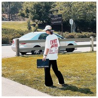 Tak hanya Magika, Nia Ramadhani yang baru saja keluar rehabilitasi terlihat menikmati waktu bersama keluarganya di sana.Foto: Instagram @ramadhaniabakrie