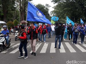 Harga BBM Naik, Pemprov Jabar Khawatir Buruh Tuntut Kenaikan Gaji