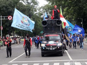 Buruh Demo di Gedung Sate, Tuntut Pembayaran THR