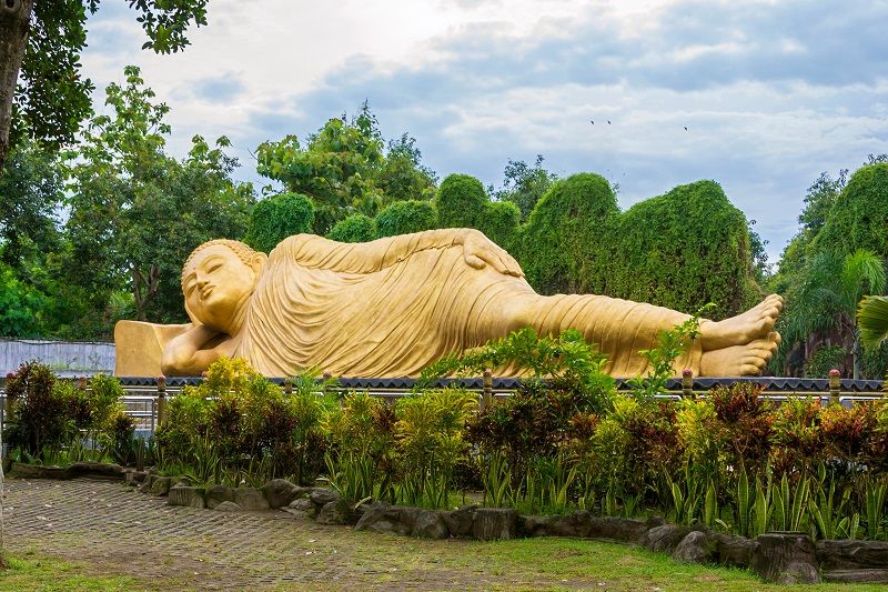 Vihara terbesar di Indonesia