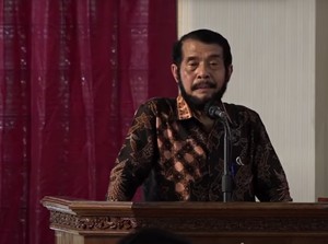 Canda Ketua MK: Masih Ada Sisa Gantengnya, Masih Pantas Nikah Lagi