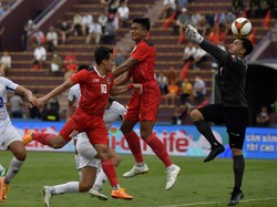 Bola tendangan bebas kiriman Syahrian Abimanyu dari sisi kanan bisa ditanduk Rizky. Skor berubah 2-0 untuk Indonesia di menit ke-44. 
