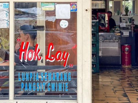 hok lay malang (lumpia semarang-pangsit cwimie)