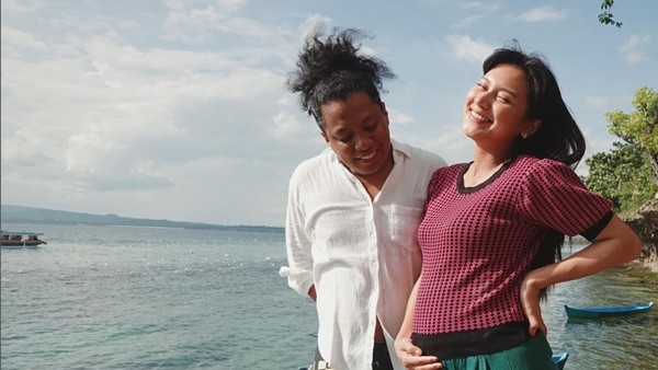 7 Foto Terbaru Indah Permatasari Usai Kabarkan Hamil 5 Bulan, Pamer Baby Bump