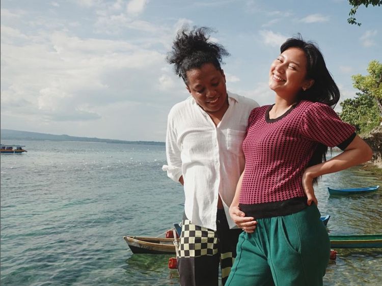 7 Foto Terbaru Indah Permatasari Usai Kabarkan Hamil 5 Bulan, Pamer Baby Bump