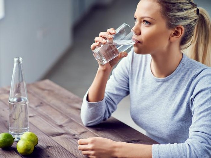 Tertarik Diet dengan Air Putih? Simak Aturannya di Sini